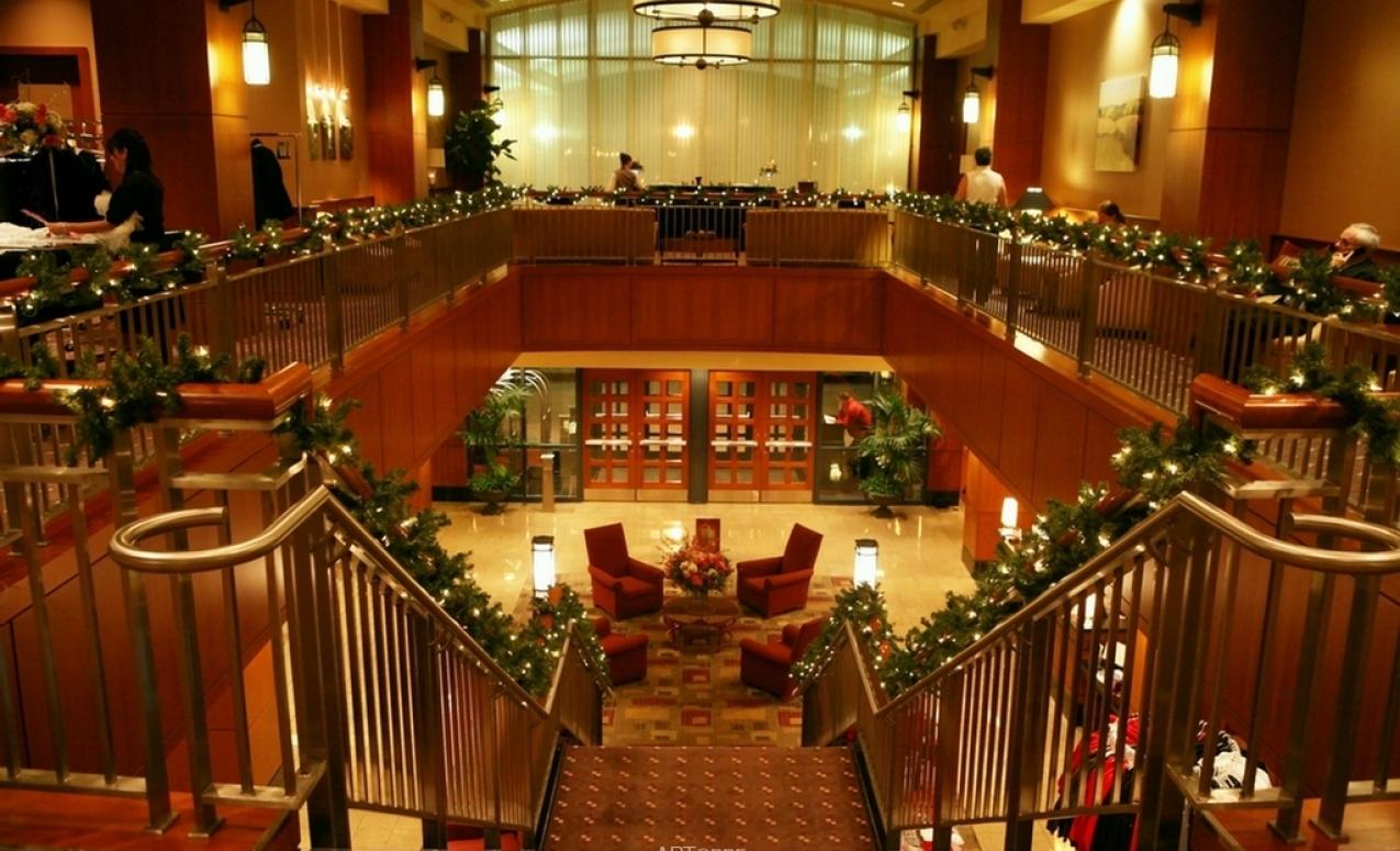 Ballroom lobby - holidays